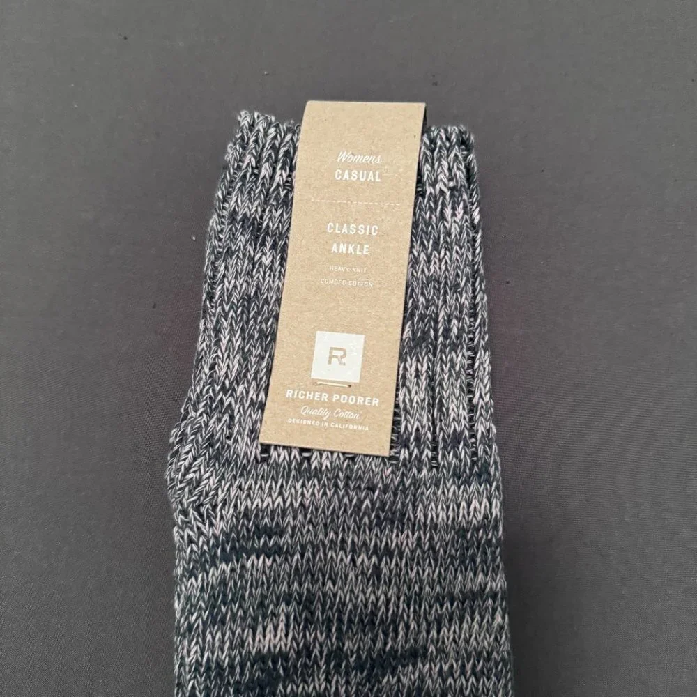 Richer Poorer | NWT Women's Casual Classic Ankle Socks in Green/Vert One Size